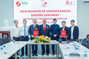 Le Ky Ket Hop Tac Dao Tao Chien Luoc Giua Rikkeisoft Va Truong Dai Hoc Viet Nhat Vju 300x200