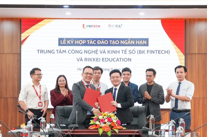 le-ky-ket-hop-tac-dao-tao-phan-tich-du-lieu-rikkei-education-bk-fintech