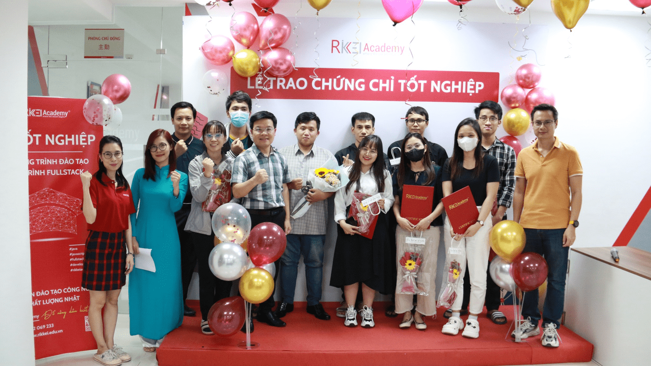 Nhung Khoanh Khac Tot Nghiep Dep Nhat Rikkei Academy (3)